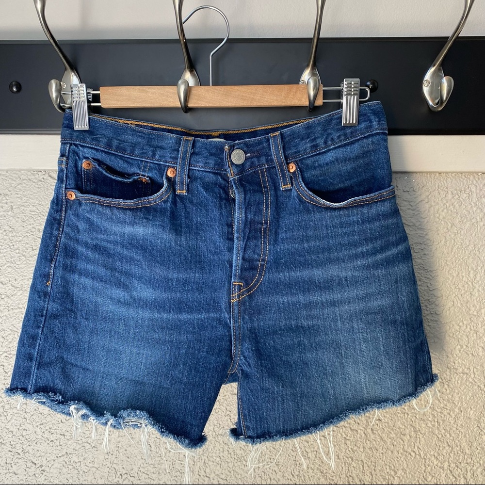 Levi’s Wedgie Shorts